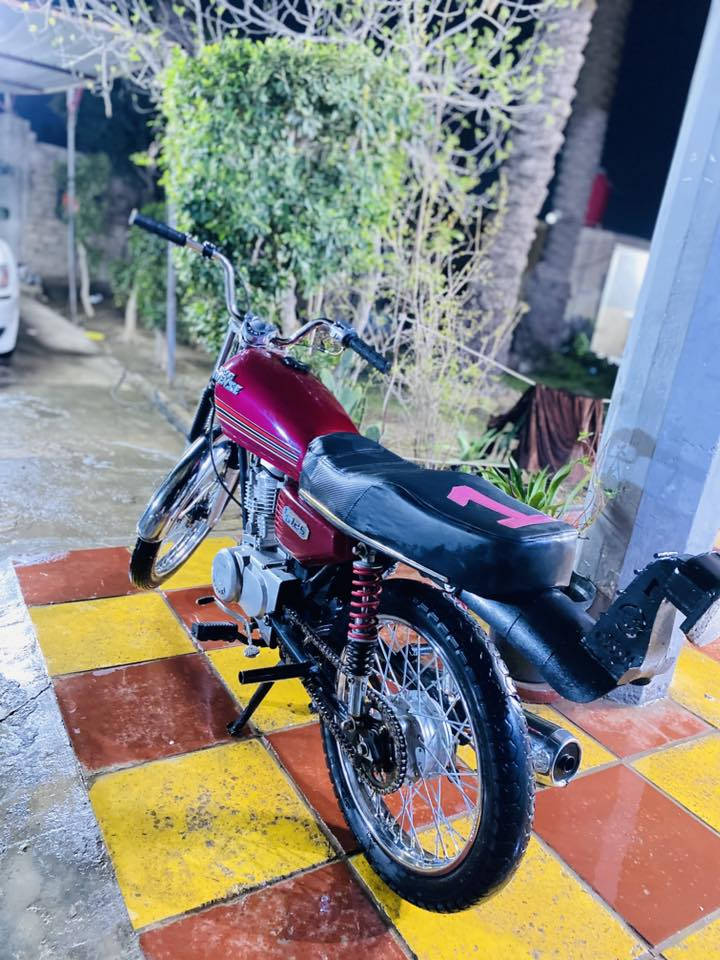 سلام عليكم دراجه البيع كفاله عامه دراجه ناعمه حلوه شلعه ومعدل وفصله دراجه خير منالله تعمير جديد كله 25 مكان حله قرب صيطرت الثار مقابل كوين بارك وراق سكنر سعر خاص هاذه رقمي بي واتساب ***********
