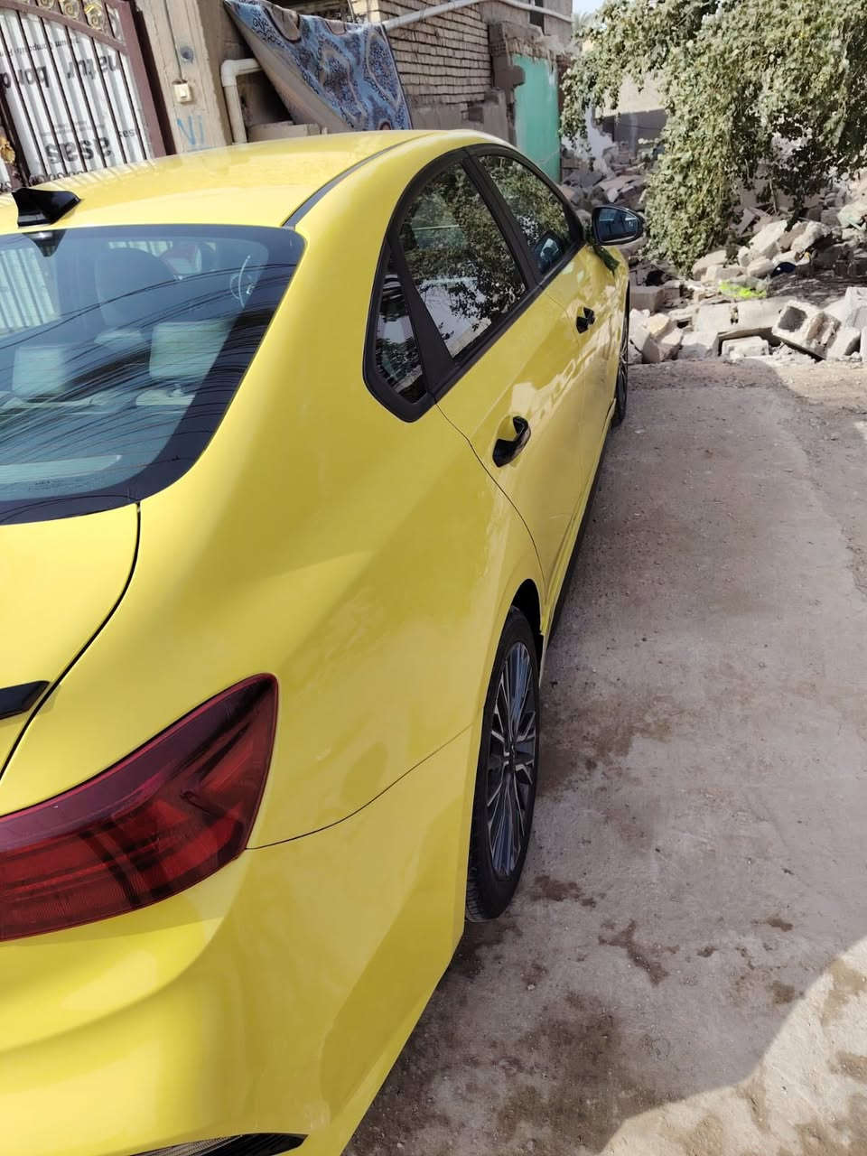 سلام عليكم من رخصه الادمن فورتي 2023السياره نص فول بصمه ردرات تحكم سترين فئة ال GTرقم بغداد الجديد السياره بسمي وتحويل ثاني يوم 
السياره مظروبه وصور الحادث موجوده منشوره 
جانت سوده ونصبغت ليموني 
والسياره خير من الله 
السعر 160وبيهة مجال 
للاتصال ***********
