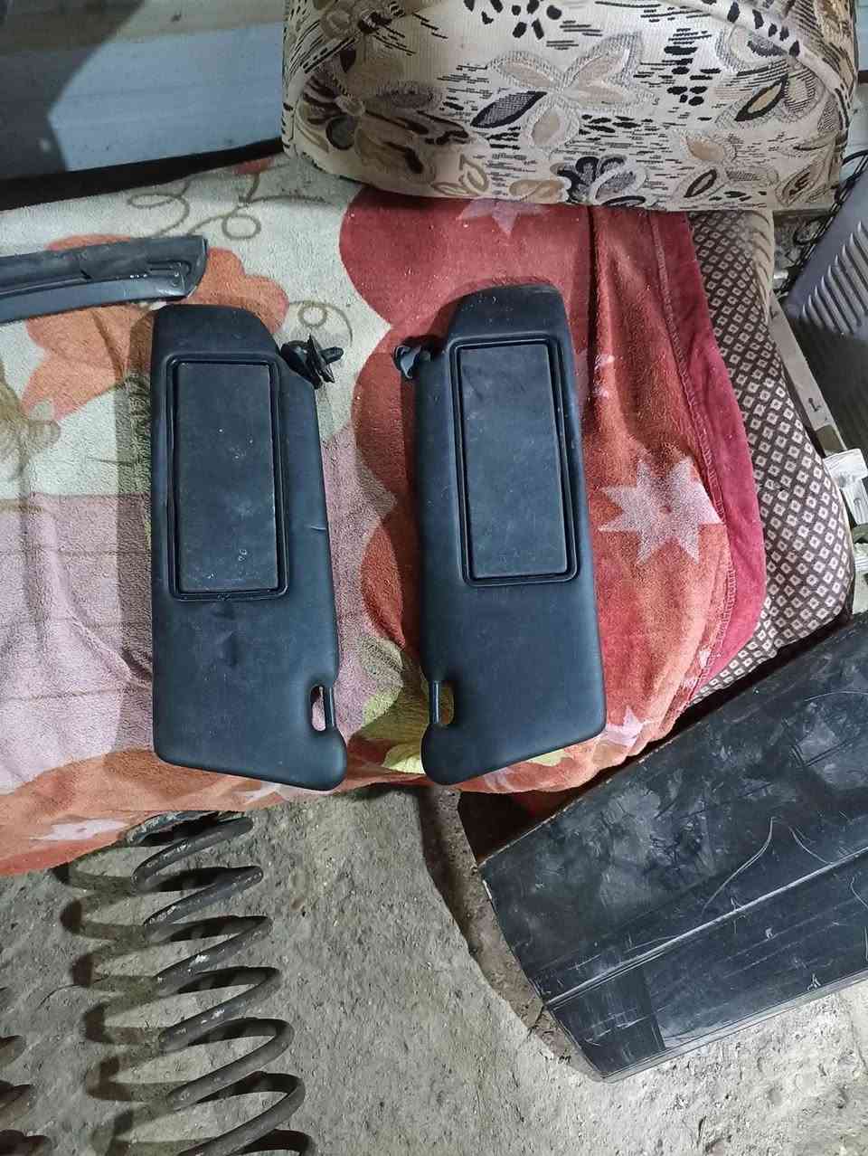 لدينا غراض شبح وارد
قاعدة فيوزات خلفية مع كتفات 
سلفات مارسيدس 
شمسيات داخلية 
ماسحات دب 
الاتصال على الرقم ***********
