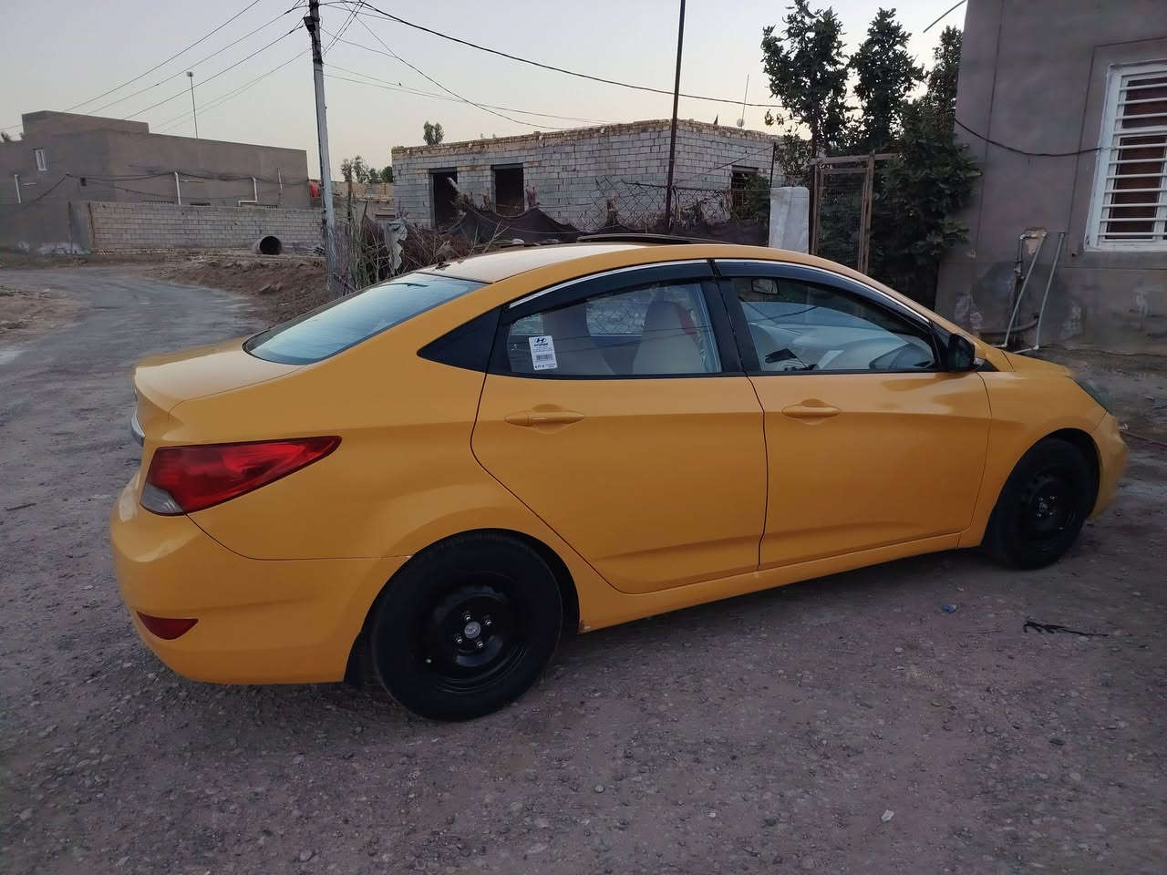 يالله...اكسنت خليجي فول مواصفات  2015 محرك 1600 ودش قطرتين السياره مكفوله  من ضربه وتبديل رقم بابل جاهزه كير محرك تبريد خير من الله 
السعر 87 وبي مجال حك الجيه
مكاني ديوانيه طريق الدغاره بزبيد 
***********
