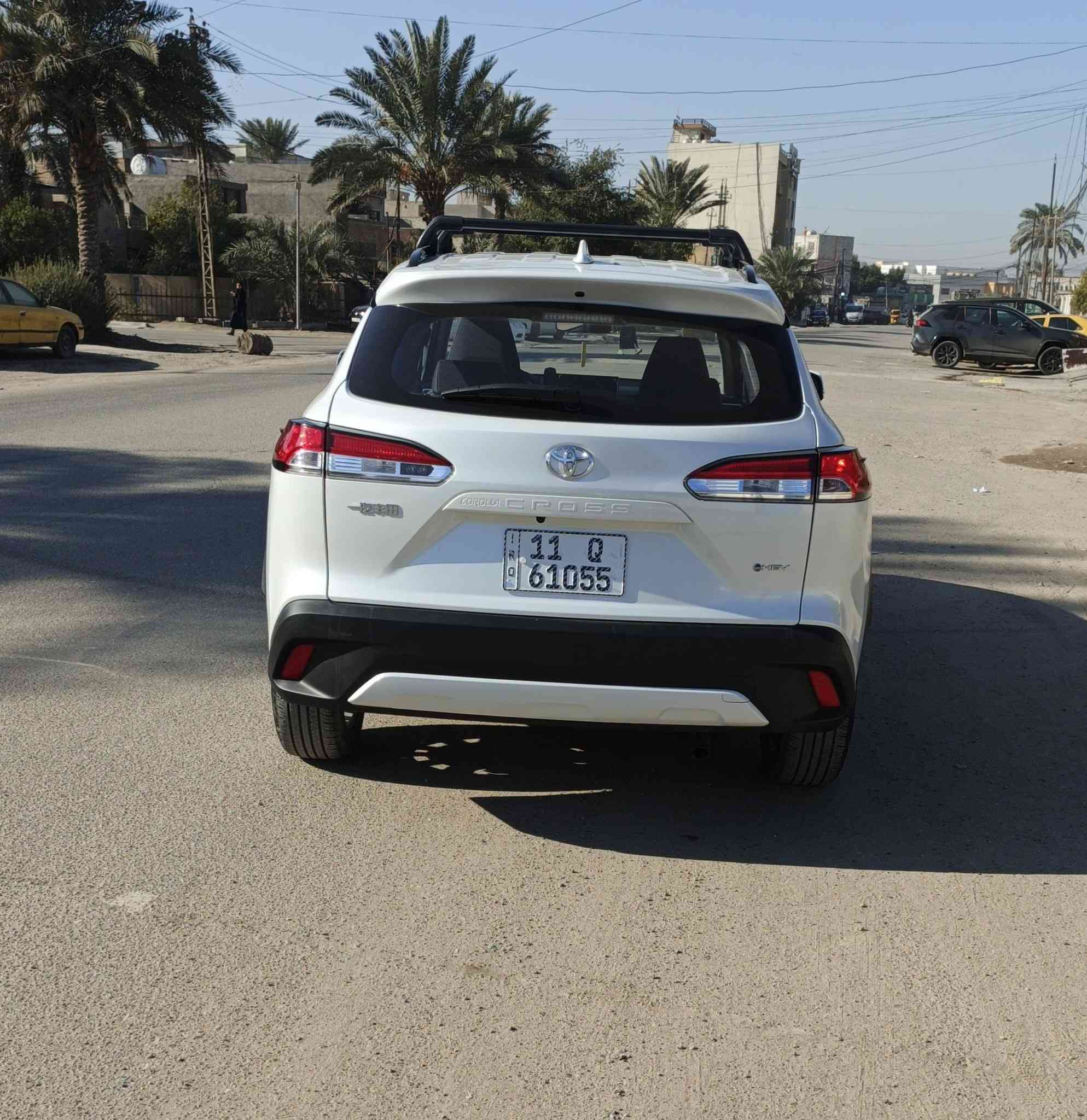 السلام عليكم
كورلا كروس 2025 هايبرد 🔋🟩
زيرو سياره ماشيه الفين كيلو 

سياره محرك 2000 هايبرد❇️
 
فتحت سقف 
تبريد قطعتين 
رادار تفاعلي 
تحكم ستيرن 
مثبت سرعه 
شاشه وكامرا خلفيه بلاد
٤وضعايت قياده 
بور ونورمل وايكو وEV
قياده شبه ذاتيه 
داخل مخمل 
راكات سقف المنيوم براغي مو لزك بلاديه بيانو بلاك 
حمالات سقف
ستاند تلفون الي يتلبس على الشاشه
لايت LED  نوعيه OSRAM اصليه عالي ناصي 
بصمتين 
سياره جاهزه ما ناقصه اي شي  ومبدل دهن جديد 
بييه رصعات صغار بل جاملغ وبل بنيد 
مكانه دوره حي الصحه  بيع فقط اعتذر عن المراوس 
سعره 26 مليون 
شراي يتصل ***********
