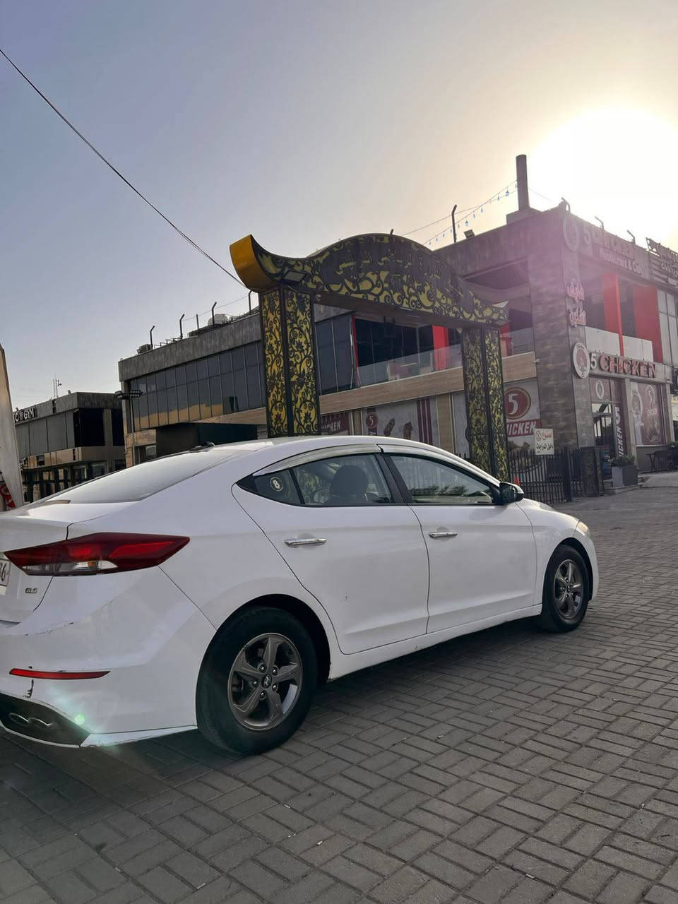 النتره موديل 17 خليجي ماشيه 75 كير ومحرك مكفولات محرك 1600 رقم بغداد تدفئه تبريد  بابين عكس السايق بيهن بارد وشويه من الجاملغ مكان بغداد الدوره للاستفسار
***********
