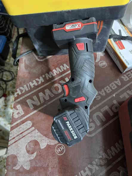 السلام عليكم 
مجموعة عدد يدويه جديد ومستخدم نظيف باسعار مناسبة وحسب الصور لمزيد من المعلومات الاتصال على *********** او واتساب يوجد توصيل
