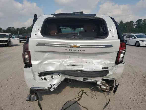 السلام عليكم
للبيع تاهو موديل 2023
( هاي كانتري ) وارد امريكي  أعلى فئة بالتاهو نفس مواصفات الكاديلاك السكاليد فول للأخير ماكو شي مابيها حرفيا كاديلاك اسكاليد 
اعلى من مواصفات البريميره 

بانوراما 
جكات
داتا شو 
شاشات بلادية
دوسات كهرباء
ستيرن كهرباء
مرايات قلابة وشفط
تشغيل عن بعد 
تجوة وسطية كهرباء وبيهة قاصة
تبريد بالكشنات
تدفئة ستيرن
كشن خلفي منفصل VIP
حساسات كل الاتجاهات
هوك كهرباء تحكم داخل السيارة
جكات درجات تصعد وتنزل اوتو
كشن هزاز تنبيه 
نظام كار بلي واوتو اندرويد
صندوك بالرجل ينفتح
كشنات كهرباء كلها والتحكم بيهة من كل مكان كهربائيا
شاشة وسطية كبيرة
كامرات عدد 360 
مرايه الوسطيه كامره 
ويل كروم حجم ٢٢
٤ وضعيات قيادة
رادارات + حساسات اوتو بارك 
تحديد مسار
صاج ملكي بأطار نيكل
داخل اسبريسو
وبعد هواي مواصفات متخلص 
ابحث عن مواصفات ال هاي كانتري وشوف 

السيارة جاهزة من جميع النواحي تخم تاير مال شركة برجستون صدر وجكات ومحرك وكير كلة على وضع الشركة 

محرك 8 سلندر 6.200 اقوى محرك بالتاهو 

كير 10 نمر 

ماشيه : 16 مايل يعني بحاله الزيرو 

صور الحادث بالمنشور 

رقم بغداد سنوية بأسمي 

حادث خلفي بدون ايرباك السياره كلها بلاديه مكفوله

بيهة قطعتين صبغ الجاملاغات الخلفيه فقط
والباب الخلفي مبدل بلادي نفس لون  بدون صبغ 

مكاني بغداد الطالبيه 

السعر :  51.000 يعني 5 شدات و 10 اوراق وبيها مجال ان شاء الله 

للاستفسار ***********
متواجد واتساب بغداد
