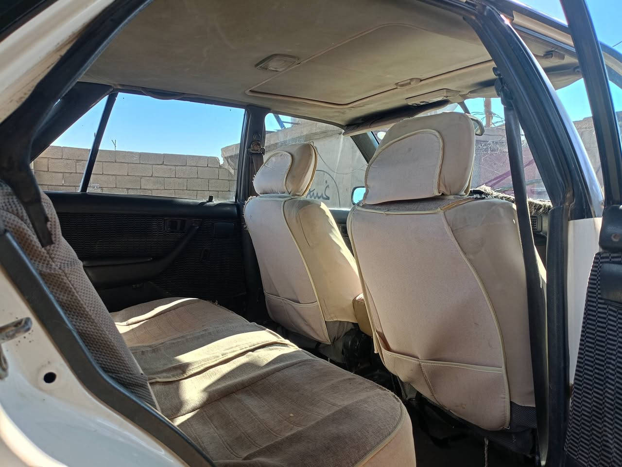 كارينا تيوتا 91رقم سليمانيه اجنبي سنويه وهزه باسمي لل2030 شرط گير ومحرك وشرط التحويل للمعلومات عن السعر والاستفسار الاتصال بالرقم***********
