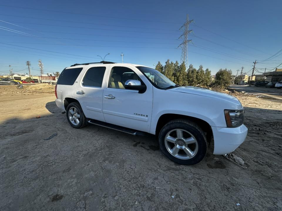 السلام عليكم
تاهو ادوات 2010 LTZ فول مواصفات 

بدون كص 

مناقصه شي 

جاهزه كير محرك تبريد حداديه دواخل كله كامله 

منظومه غاز 80 لتر شغاله فول 

مكان حله 

سعر 88 مجال بسيط 

 واتساب ***********
