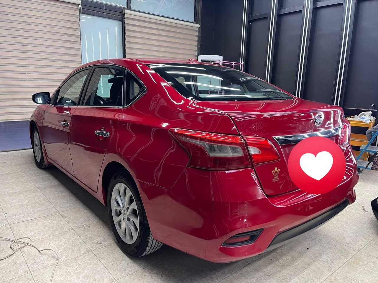 السلام عليكم ورحمة الله ---
🚗 للبيع نيسان سنترا 2018 SV فول مواصفات 🚗

تفاصيل السيارة:

الموديل: نيسان سنترا 2018 

اللون: احمر 

الممشى: 100 الف كم

ناقل الحركة: اوتوماتيك

المواصفات: فول SV - بصمة، شاشة، كاميرا، سنتر لوك، حساسات، تحكم ستيرن

الحالة: بيها حادث خلفي كما موضح بالصور وتم تصليحها. السيارة جاهزة للفحص

السعر: 95 ورقة قابل للتفاوض البسيط  

المكان: واسط - الكوت  

للاستفسار: [***********]

السيارة نضيفة ومكفولة ميكانيك. للشراي الجاد فقط.

---
