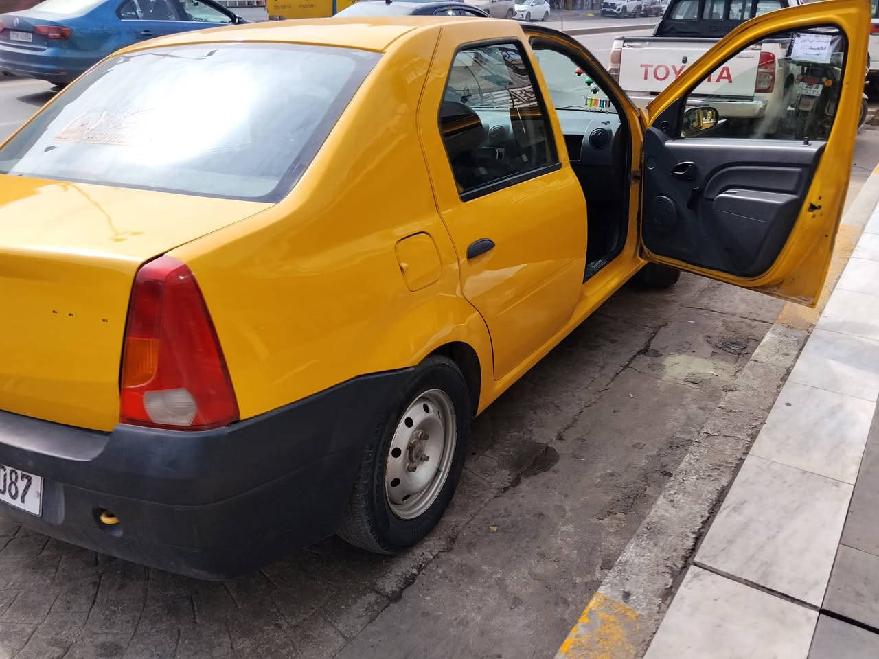 رينو 2009 مصبوغة عام بدون حادث
كير محرك  خير من الله 

تدفئة وتبريد منضومة جديدية صدر جديد

فوايش جديدة 

رولات جديدة

 غرفة جديدة

 سيارة جديدة خير من الله 

السعر 35 بيهة مجال 

العنوان مدينة الصدر قطاع 73
هاتف ***********
