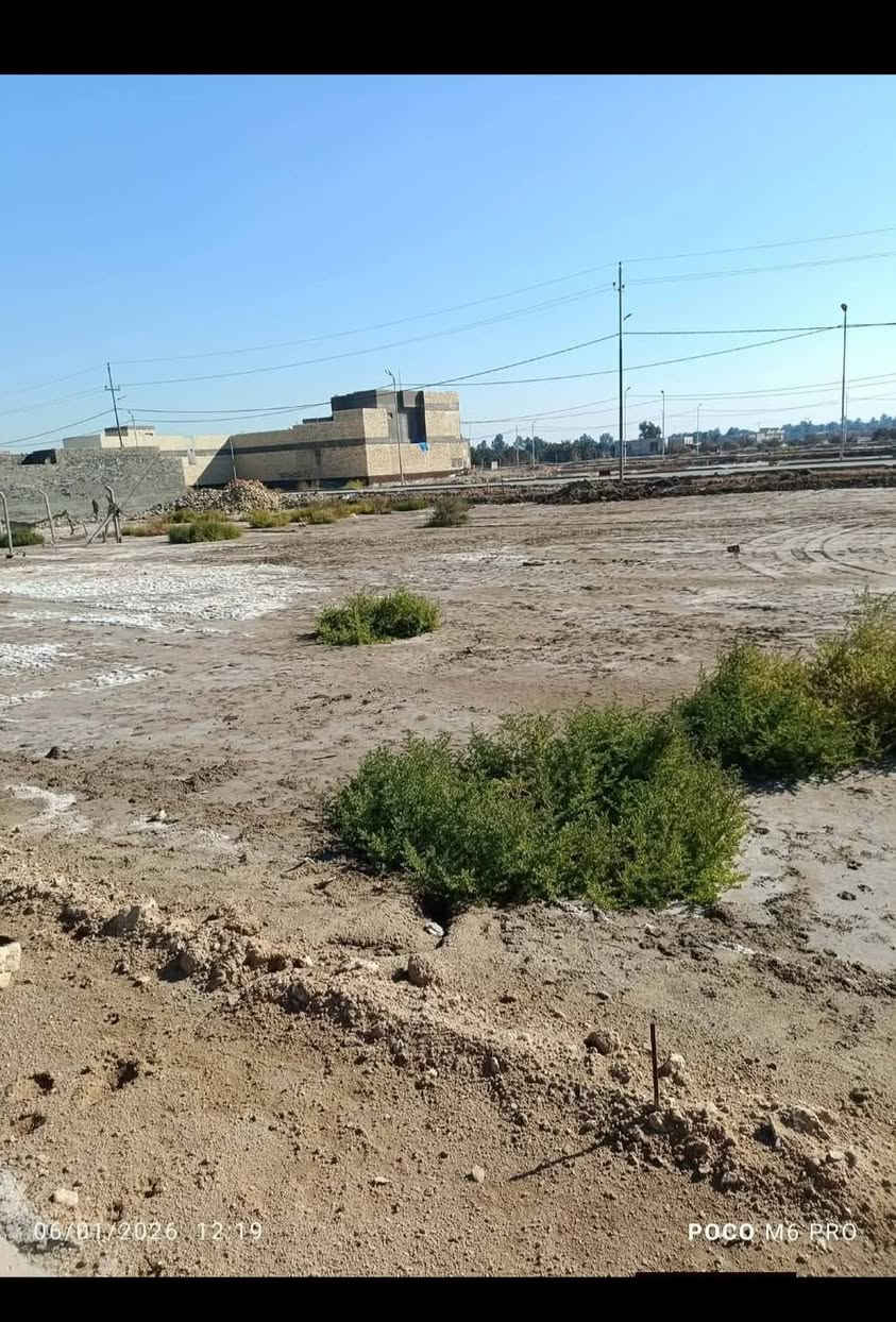 السلام عليكم قطعة للبيع 200 متر في مجمع الامير حي الامين مجمع متكامل من ماء كهرباء تبليط من شارع العام لباب المجمع السعر 18 وبي مجال للاستفسار ‏‪0785 631 0705‬‏
