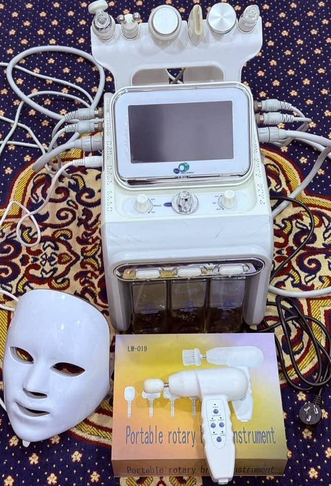 🔥 فرصة لا تعوض لأصحاب مراكز التجميل والعيادات 🔥

للبيع جهاز هايدرو فيشل احترافي بحالة ممتازة، جاهز للعمل مباشرة ودون أي أعطال الله شاهد استخدام شهر واحد فقط.

صناعة كوريه ماطور الحجم الكبير 

✨ يمنح نتائج مميزة في:
✔️ تنظيف البشرة بعمق
✔️ إزالة الرؤوس السوداء والشوائب
✔️ ترطيب وتجديد البشرة
✔️ تحسين نضارة وإشراقة الوجه

✅ استخدام خفيف وحالة ممتازة.
✅ مناسب لبدء مشروع أو تطوير خدمات مركز التجميل.
✅ السعر مناسب  450 الف .
مع جلاية لتنظيف البشرة 
مع كافة ملحقاته وايضاً ملحقات إضافية 

📍 الموقع: (مركز البصرة)
📞 للتواصل والاستفسار: (***********  متواجد وتساب )
