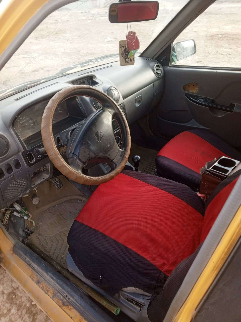 السلام عليكم موديل 12 سنويه لل 27 تحويل ثاني يوم ماكينه نظيفه كهرباتك الى شغاله تخم تاير مكان الديوانيه سعر 15 بها مجال بسيط ***********
