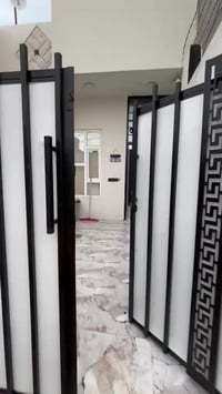 ١٠٠م • دور واحد • موقف الكوسترات