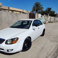 ألسلام عليكم سبكترا 2006 محرك 2000 تخم تاير صار يومين من اخذته باتري ج...