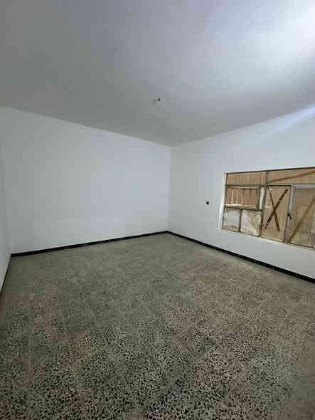 للأيجار بيت مساحه 150 متر في #السيديه ✅
يحتوي على مدخلين وكراج وحديقه غرفه نوم وصاله ومطبخ وخدمات بيتونه +سطح🔶

الأيجار 700 الف قفل 🔒 الدفع كل 3 اشهر سويتآ 🔶

الموقع السيديه الضباط 🔷

______________________________________

للأستفسار اكثر تفضلو بزياره مكتب الطائي للعقار 💎

السيديه شارع المركز عماره شركه السراب للمطابخ ✔️

او الأستفسار ع الارقام ادناه 📞↘️↘️ (متوفر واتساب )📌🔛
***********
