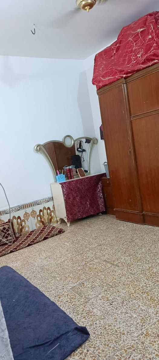 5.🏠 بيت للبيع 100 متر طابق ونص ب النداء قرب المدرسة الوردية، السعر 75مع مجال بسيط.
🔵الأساس صب والسقف الأول صب والسقف الثاني شيلمان طابوك معمل. 

🟤يحتوي الطابق الاول ع غرفة وصالة ومطبخ واستقبال وصحيات والطابق الثاني غرفة  وصالة وصحيات. 

للأستفسار ع هذا الرقم *********** واتساب
