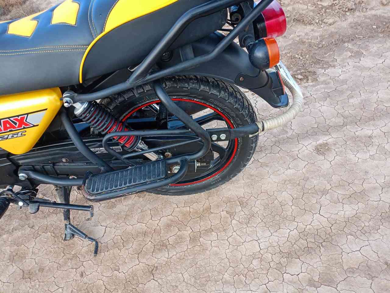 السلام عليكم دايوان 23 للبيع كلشي شغال محرك 200... الاتصال***********.....مكاني نعمانيه
