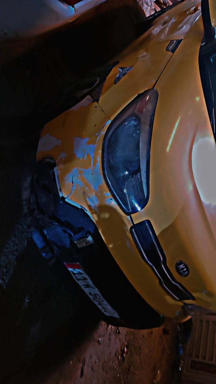 سلام عليكم صول 2017 لون اصفر رقم جديد صدر امامي خلفي جديد ممشه 61 الف مثل مموضح بل فديو لحادث سياره بدل باب ودعاميه خلفيه فقط محرك 1600 GT وسياره امانة الله خير من الله ك محرك وميكانيك 
(110) السعروبيها مجال 
التصال 
(***********) (***********)
