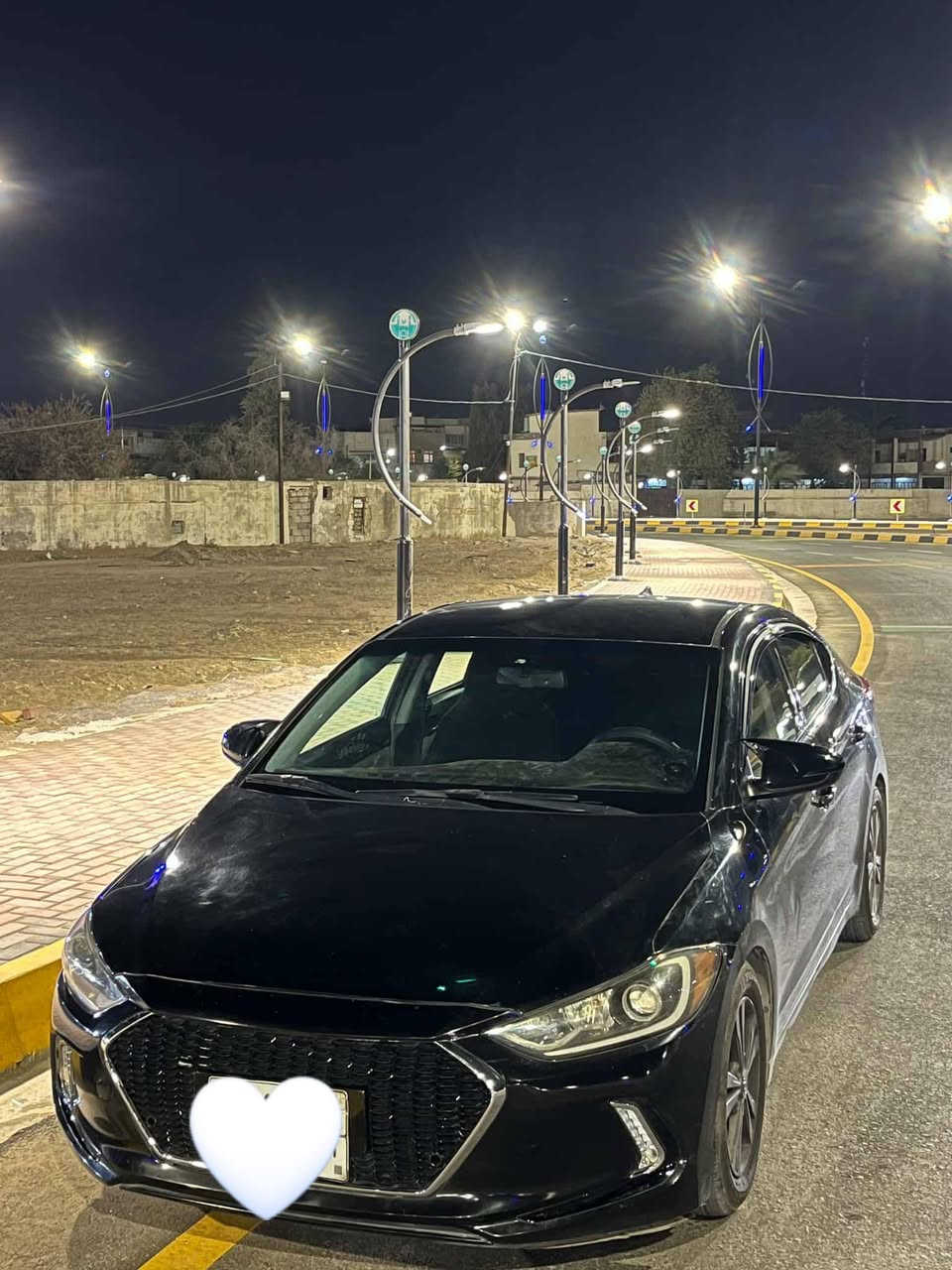 سياره النترا 2017
مواصفات se لون اسود
1.محرك 2000 دوش المرغوب✈️
2.لايت زينون
3.شاشه كبيره
4.تحكمات ستيرن
5. ثلاث انظمة قياده(نورمل. ايكو. سبورت) 💀
6.تراكشن(مانع انزلاق)
7. كير AT المرغوب اوتوماتيك 
8.ماشيه 146 الف بس
السياره مواصفاتها معروفه وسياره مرتبه الضرر بامريكا بس البنيد وبلعراق صاير بيها مكانات بارد وفحص موجود السياره سعرها 118وبي مجال او المراوسه حسب القناعه الرقم ***********  مكان السياره موصل ايسر
