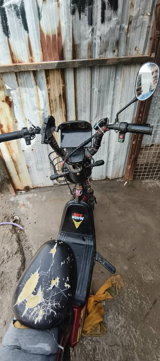 سلام عليكم عندي هاي الدراجه للبيع الخلل ابريك الوره مكسور بس و اباقي كله شغال اني ماعرف جكد اسعارهن والله قيم وخذ مكاني ابو غريب ابو بنيصير


**إذا كنت صاحب هذا الإعلان وتريد حذفه لأي سبب، رجاءا أرسل رسالة إلى الدعم الفني**