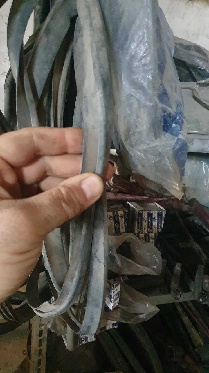 ربل داير باب الماني جديد خير مستعمل
التغم ١٠٠الف *********** الحي الصناعي التاجي
