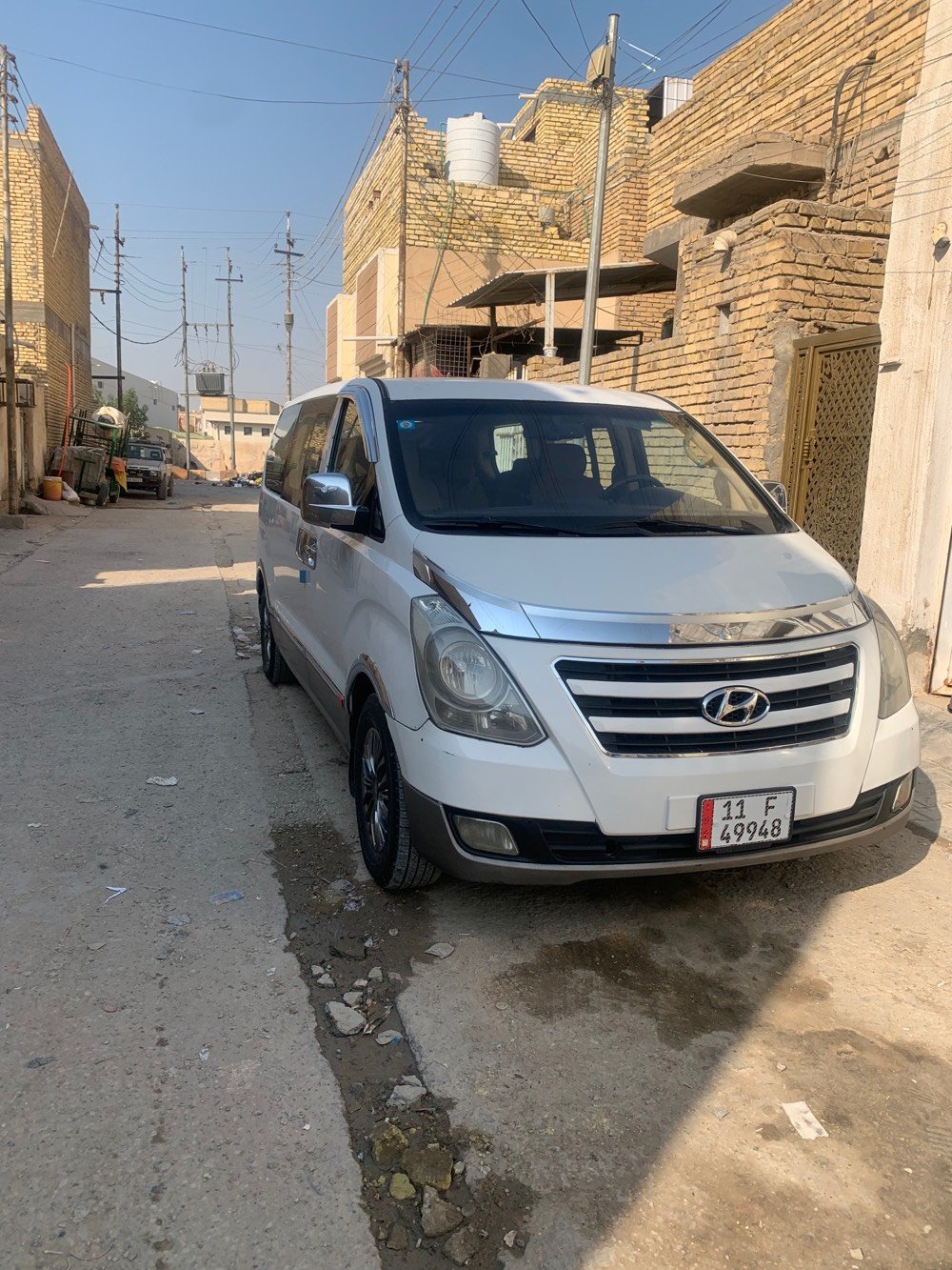 سياره ستاركس موديل 2016 مفتوح جديد سياره شكل جديد بيه صبغ الباب السلايت وجاملع الخلفي بدون معجون مصفره هيه وضريبه وغرامات قبل اسبوع حولت الرقم 