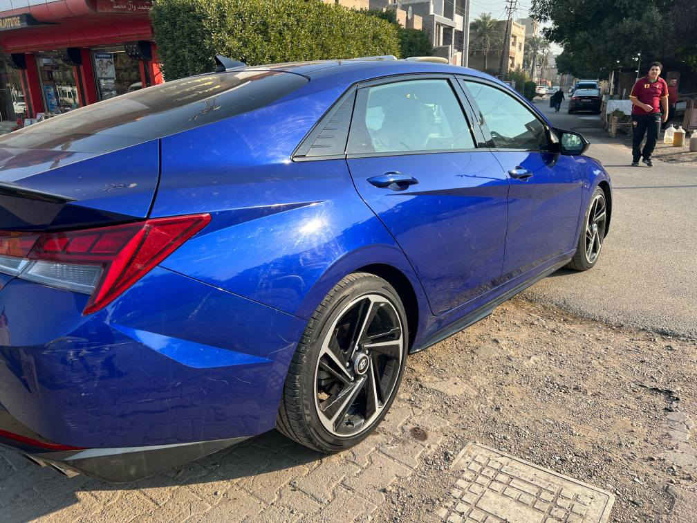 النترا ان لاين موديل 2023  
فول مواصفات بصمة سلايد فتحة سقف 
تشغيل عن بعد 
ترحيب عند الاقتراب السياره مفوله للاخير 
مواصفاتها محرك ١٦٠٠ تيربو  كير DCT  
 كشن كهرباء 
كشنات تدفئة  فول سيارة 
٣ انظمة قيادة 
شاشة ديجتال متصلة 
سيارة ماشية ٨٣ الف كيلو متر  
كلين كلين كلين بدون حادث بدون ايرباك وبدون اي اكلوب مشتغل بيها الحمدالله 
السيارة ع وكالة كل الفلاتر تبديل حتى دهن جديد سيارة مذبها عليها ولا الف 
السعر ب١٧٥ ورقه وبيها شي بسيط
العنوان بغداد / الجادرية
للاستفسار الاتصال
رقم صاحب سيارة ***********

ملاحظة الاتصال بصاحب السياره بغداد, العراق
