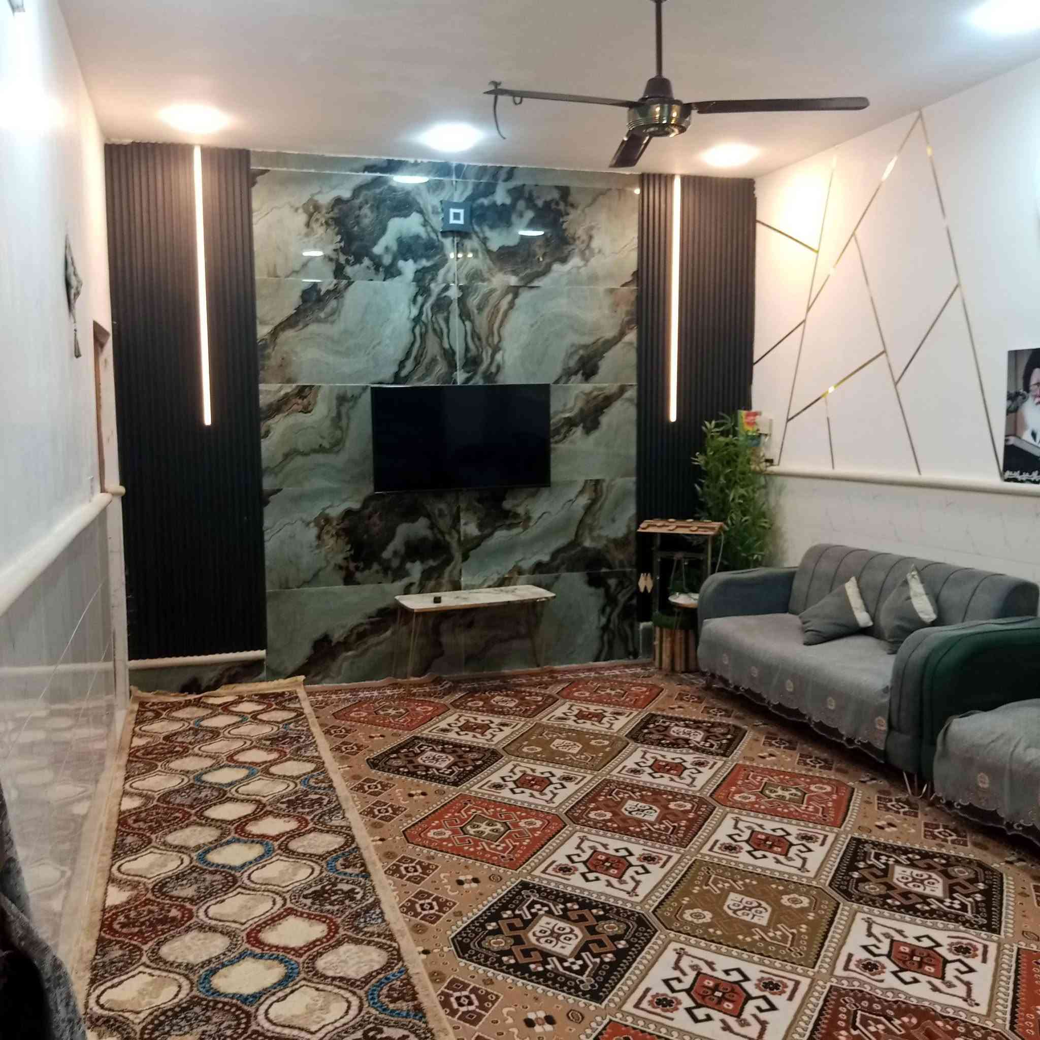 خ دار للبيع بغداد حي لبتول لزراعي مساحه 150متر ركن متوفر كافت لخدمات غرفه وصاله حمام مطبخ منور واستقبال للاستفسار اتصال واتساب ***********

