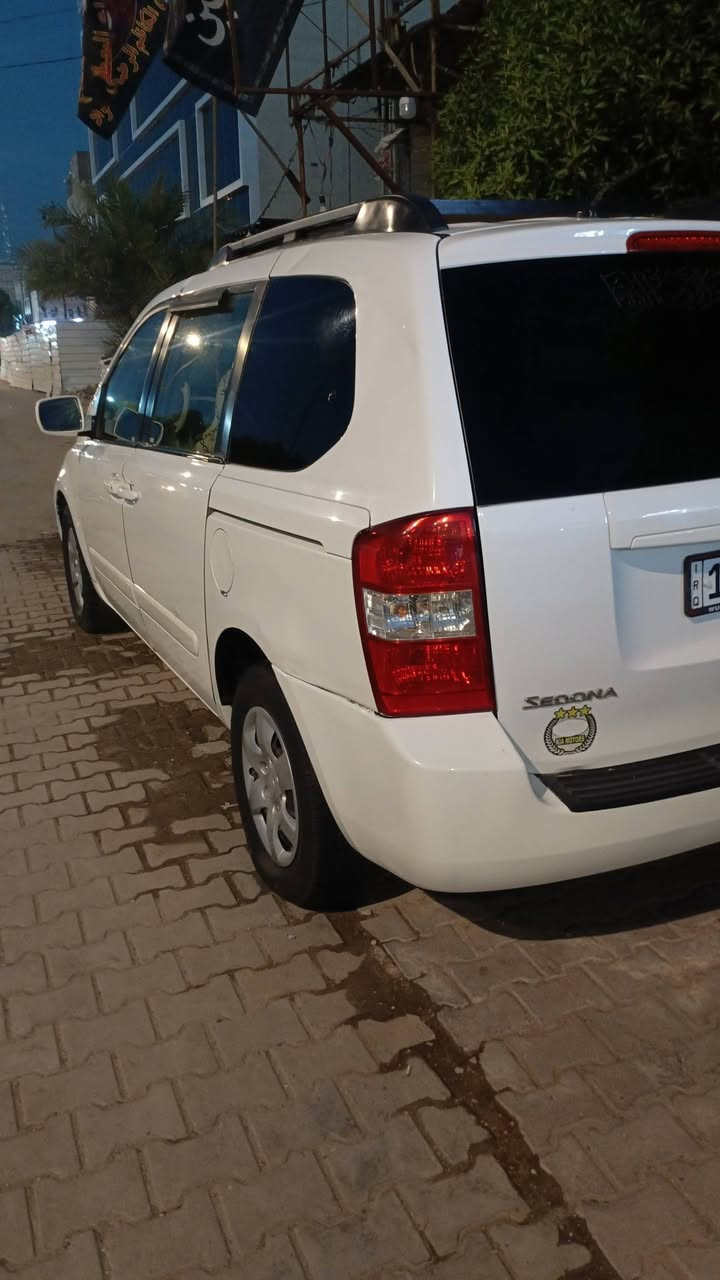 سلام عليكم سدونه لبيع موديل 7 سياره جديده كل نقص مابيه رقم بغداد جديد بيه بس جاملغ امامي صبغ وبنيد ملاونينه وجاملغ بدون دواخل مكينه كير حداديه خير من        7 راكب سياره مال بيت ما مشتغله خط مكان سياره كربلاء 
***********
