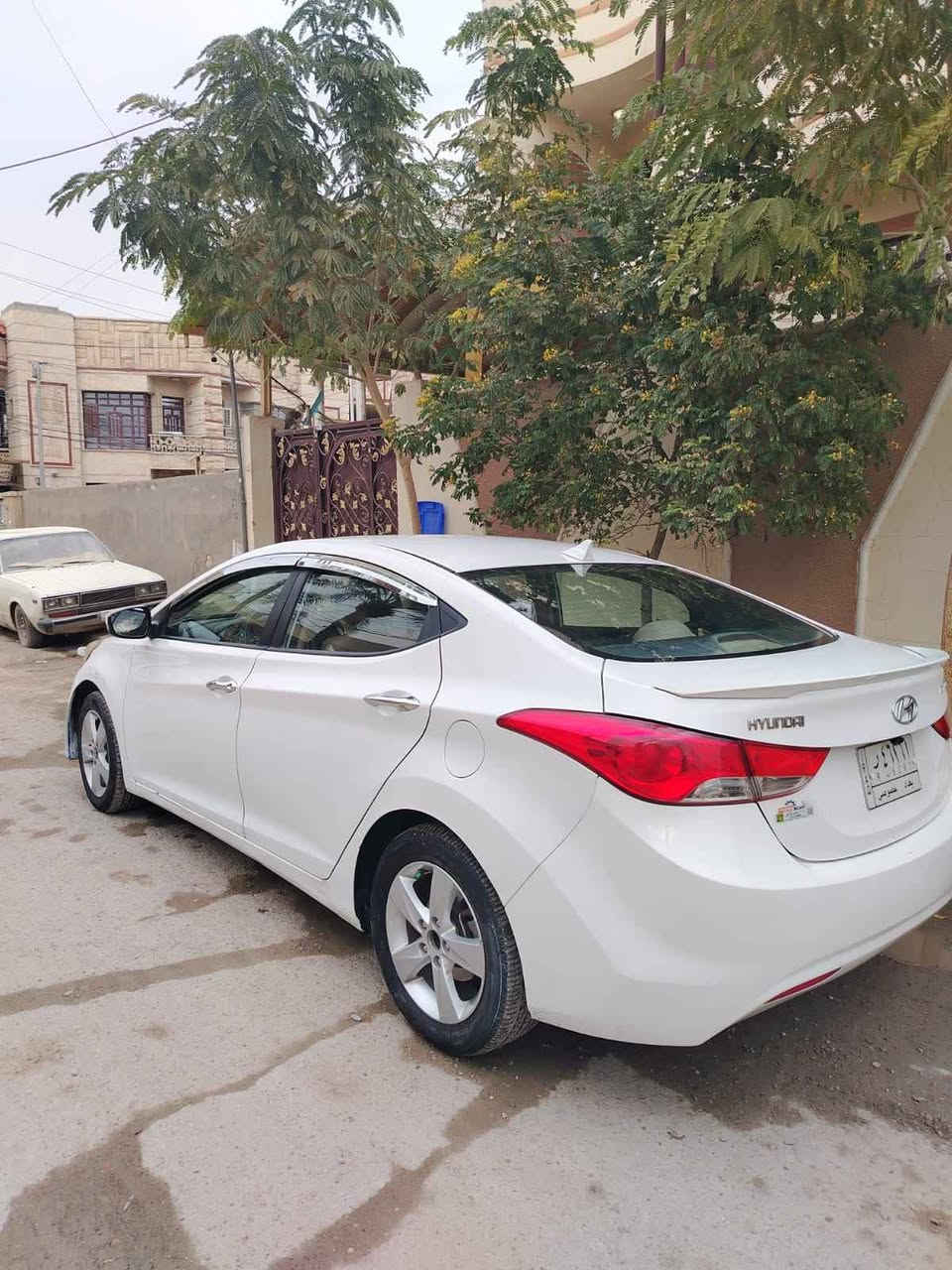 النترا2014خليجي2000فول***********
كير ومحرك مكفولات
بدون حادث بيها اقل 3 قطع صبغ
تخم تاير جديد 
تبريد ثلج 
فول مواصفات 
سنويه لغايه 2029 رقم بغداد
السعر 110 وبيها مجال بسيط 
***********
*********** بغداد, العراق
