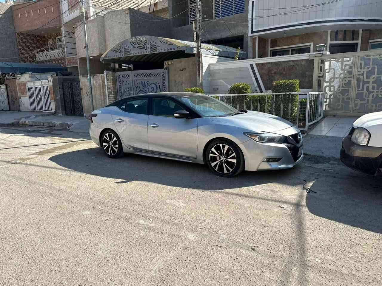 نيسان مكسيما 2018 sv 
فول عدا الفتحه
تحكم استيرن جهتين ماشية 155 الف كيلو
رادار كفالة كهرباء + صدر + تبريد  + مكينة وكير                       تشغيل عن بعد
مثبت سرعه
كرسي كهرباء
شاشه اعطال
شاشه عرض كبيره
بصمه تشغيل وبصمه ابواب
نظامين سبورت و نورمال قياده
لد امامي وخلفي
لايت زنون بلادي
بروجكترات
تبريد تدفئه
محرك 3500
صيانه كامله تبديل دهن الكير مع الفلاتر
تبديل فلتر شوته وتبريد ودهن
هزه جديده نتيجتها 100%
أرقام انكليزي
السعر 130 وبيها مجال 
للاستفسار
***********
