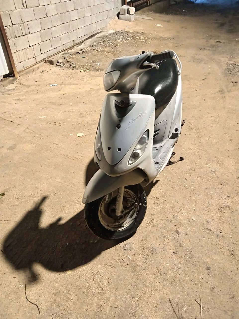 ماكس قجمه دراجه مامفتوح كلشي شغال اشاير ليت امامي و خلفي ودراجه نظيفه مكاني بصره سعر 950 وبيه مجال ل شراي رقمي ***********
