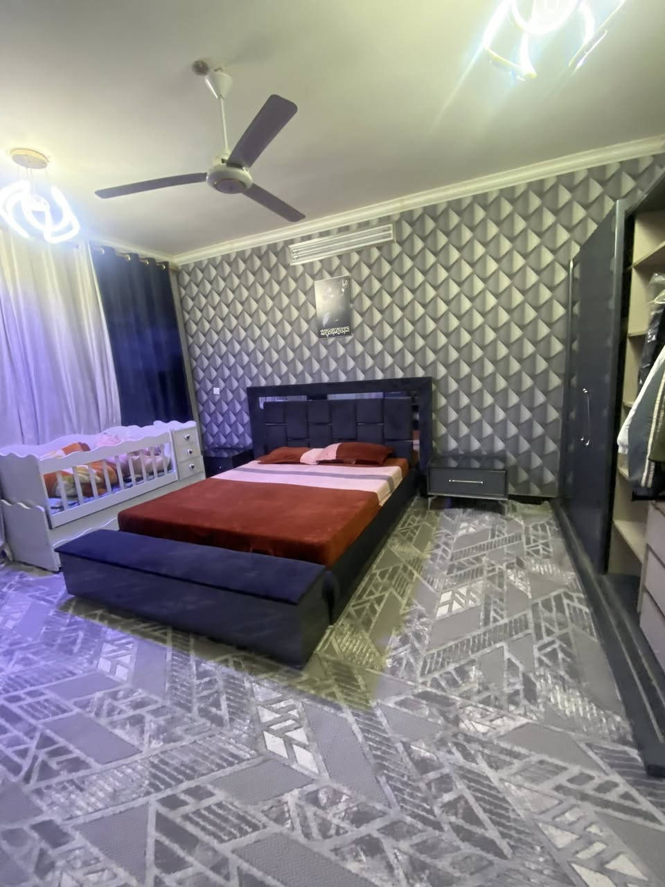 غرفه تركيه عشر قطع اخذتها من ايدول ألي بالمنصور الضرر قليل باب الكنتور بس يرجع  يصير عادي والجامه مالته مسكوره 
السعر 950 وبي مجال قليل


**إذا كنت صاحب هذا الإعلان وتريد حذفه لأي سبب، رجاءا أرسل رسالة إلى الدعم الفني**