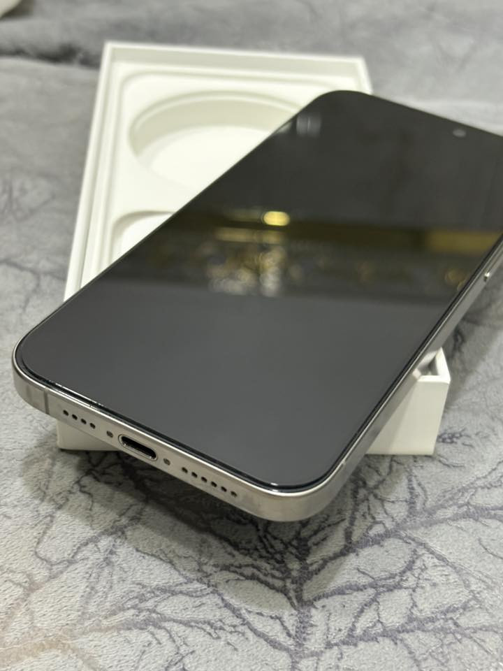 15برو ماكس 
بطارية 85
ذاكرتة 256
دبل شريحة Za
مكفول وتر وكارتون مطابق 
السعر 1025
***********
