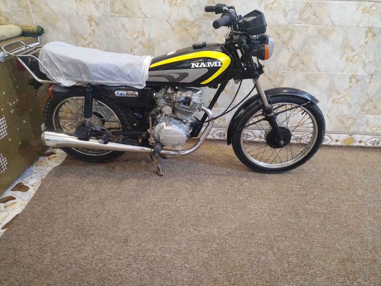 سلام عليكم دراجه لبيع مال يراني نمس ام صغر العنوان عماره سعر 800 وبيه مجال رقم
***********
