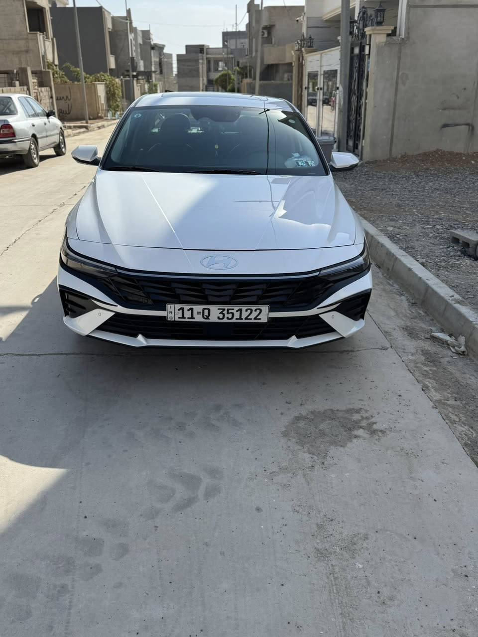 النترا هايبرد لمتد اعلى فئه بهذا الموديل 2024 وارد أمريكي بدون ايرباك ايضا لون ابيض ميتاليك الجديد 🔘

المواصفات لمتد اعلى شي موجود بالهايبرد :-

🔘فتحة سقف سلايد طكتين 

🔘كشنات خزن مميوري 3 وضعيات مع امكانيه الخروج السهل

🔘سستم صوت من شركة Bose 🔊الالمانيه + دمام مع امبليفاير
 🔘داخل كشن اسواد جالد

🔘لد امامي + لد خلفي 

🔘دشبول متصل + لد ليزري مخفي مع اناره مخفيه اكثر من 64 لون 🌈

🔘لايت زنون  عدسات بلادي مع حاجب لد نهاري 

🔘بصمه تشغيل وايقاف السياره 

🔘حساس امامي + حساس خلفي 

🔘كامرا دواره + حساس 360 درجة

🔘اوتو  هولد 

🔘مود درايف 

🔘اربع مودات قيادة

🔘سايد بريك كهرباء 

🔘كشنات  جلد  اسود+ كشنات  كهرباء

🔘كشنات حار + بارد  + كهرباء + خزن

🔘رادار  امامي + رادار جانبي + رادار  خلفي

🔘صندوك  ذكي عند الاقتراب 

🔘يدات بوب لمس للبصمه

🔘نظام ترحيب للسائق مع انارة 

🔘تبريد منفصل مع مناخ منفصل للسائق والراكب 

السياره قفله مواصفات واحد عل واحد

كل مواصفات موضحة بصور مع صور الحادث 
*********** 

واتس اب 

اتصال 

متواجد مكاني موصل حي البكر
