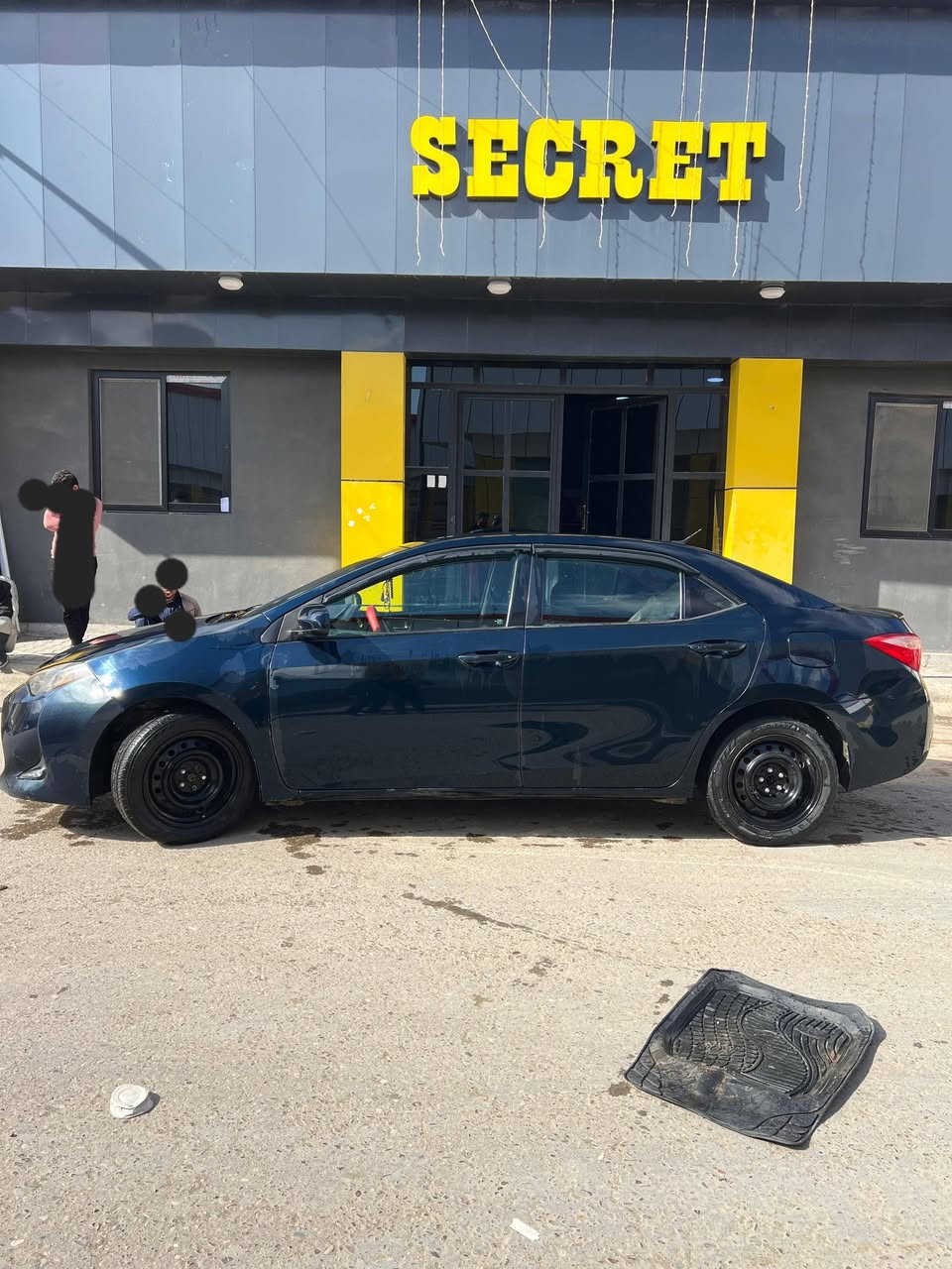 السلام عليكم للبيع كورلا 17رقم اربيل بسمي
Le ضررقطعتين بدون دواخل بونيد وجاملغ خلفي 
السعر 130 
***********
