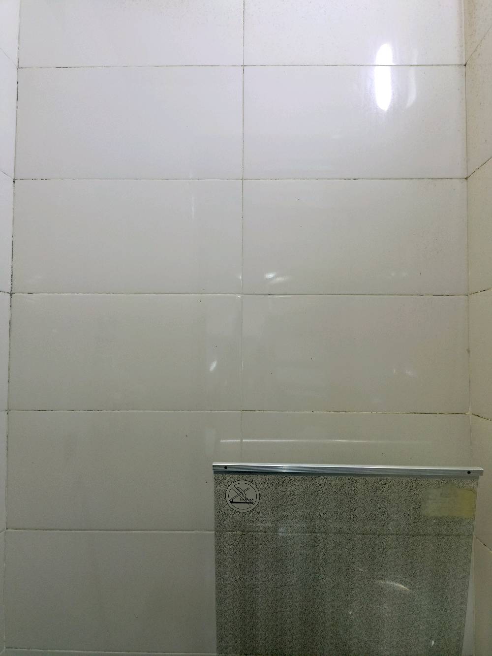 سلام عليكم مشتمل 50 متر واجهة 5 نزال 10بناء جديد درجة اولى ط1 استقبال مطبخ ترك صحيات ط2 غرفه كبيرة صحيات بيتونه كبيره مخزن وسطح حي اور ام الكبر شارع السمجه صفحة جامع الفردوس 