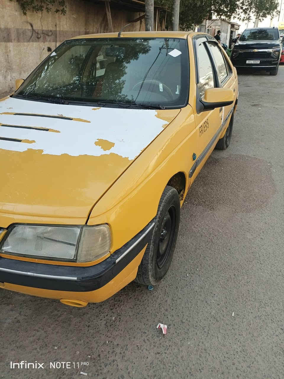 السلام عليكم متوفر سيارة بيجو بارس ٤٠٥  موديل ٢٠١٦ محرك و كير خير من الله تبريد فول تخم تاير جديد حداديه ٥٠٪  السعر ٣١ ورقه + كهربائيات جديده و لايت زنون 
العنوان البصرة شارع كازينو لبنان 
الرقم : ***********
