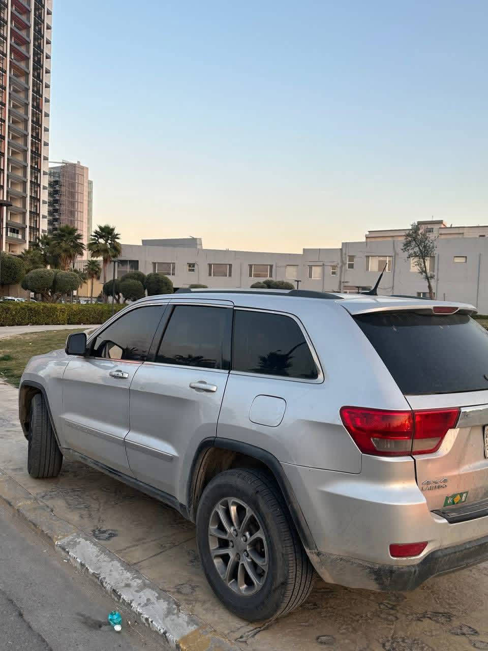 Jeep Laredo 2012
دووپەلە بۆیاغی هەیە ساغ
چوار مۆدی لێخورینی هەیە
سوکان ڤۆلیۆم 
تەبرید مەرکەزی 
کوشین کارەبای
پێش و دوای حەساس 
هەمووگیانی لەسەرشەریکە مایتەوە
رەقەم و سنەوی پلاستیکی لەگەلە 
كێشەی مەدەنی مالی مەدەنی بەشەرت
گێرومەکینەوکارەبای دەعامی بۆ دەعامی بەشەرت .
شوین هەولێر
سعر 88 وەرەقە و مەجال
بۆ زانیاری زیاتر نامە بنێرن لە خزمەتدام .


**إذا كنت صاحب هذا الإعلان وتريد حذفه لأي سبب، رجاءا أرسل رسالة إلى الدعم الفني**