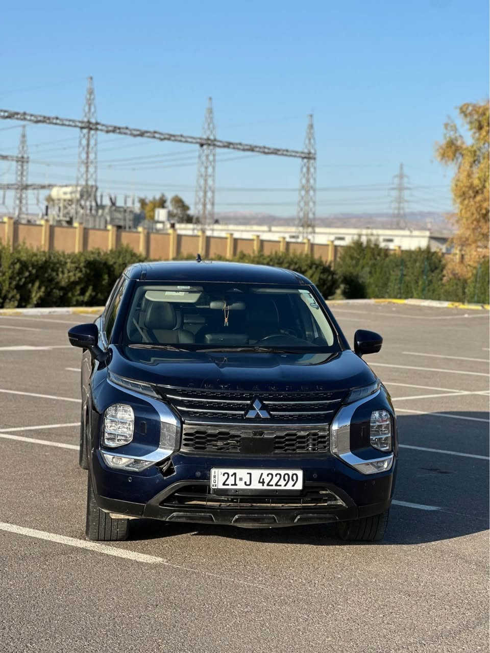 ئاوتلاندەر مودیل 2023 موسەفات SE ٣ریس کوشینە کوشین ساردو گەرمە رادارەو کامیری 360 پلەیە بەسمە 7 ئرباگە دەبل ئەکسلە 6مودی لیخورینی هەیە  وەکو بویاغ دوو پارچەی هەیە بونیت و چامەلخ ئرباگی سوکان تەقیوە
76هەزار روشتوە
سعری :205
ژم *********** أربيل, العراق
