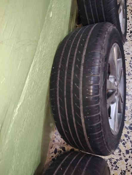 سلام عليكم
ويلات +تايرات للبيع حجم ١٦
مال الانترا ١٧ أمريكي
يرهم على الانترات مديل ١٥ ١٦ ١٧ ١٨ ١٩ ٢٠ 
ويل كروم المرغوب مع تخم تاير جديد هستوني شادهن
السعر. 350الف
المكان. النجف الاشرف حي النداء
رقم الهاتف. ***********
