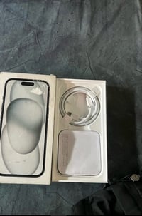 آيفون ١٥ • ١٢٨ • بطارية ٩٨