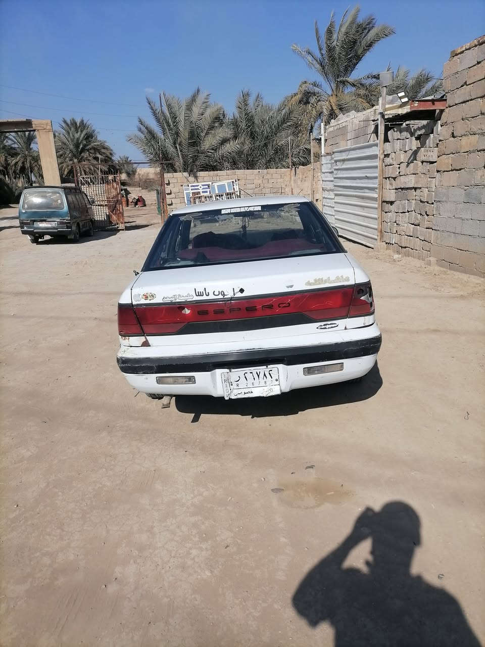 سلام عليكم سياره اسبرو دايو للبيع سياره تخم تاير وصدر جديد قبل أيام بدلته كير عادي  مكينه حجم ١٦ مفتوح مكينه بيه تبخير قليل رقم انبار وشرط تحويل ثاني يوم سياره بس شكله يرادله ترتيب وسياره مناسبه الله شاهد ولشراي هذه رقم صاحبه ***********
