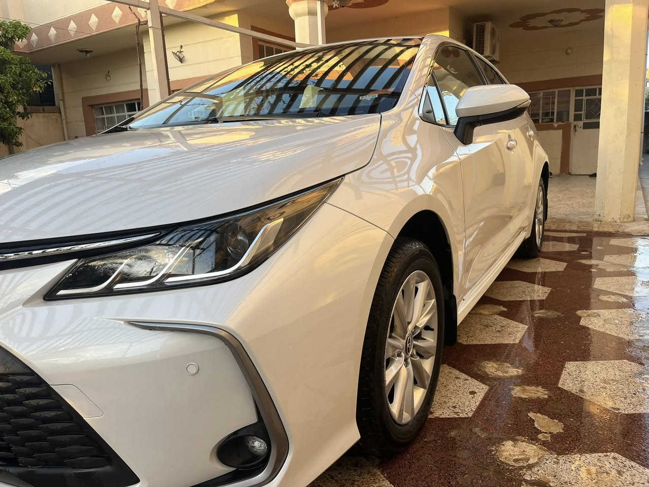 كورلا 2024  ساز GLi زيرو ماشية 2000 فقط
معروفة مواصفاتها 
كامرا حساسات امامي خلفي
بصمة 
مري شفط 
ترحيب 
بعدها بحالة الوكالة زيرو 
شاشة كار بلي 
ضمان ٣ سنوات 
خدمات ساز 40000 او سنتين 
بعدها بدهن الشركة 
للبيع مكانها الرمادي 
السعر 193 
***********
