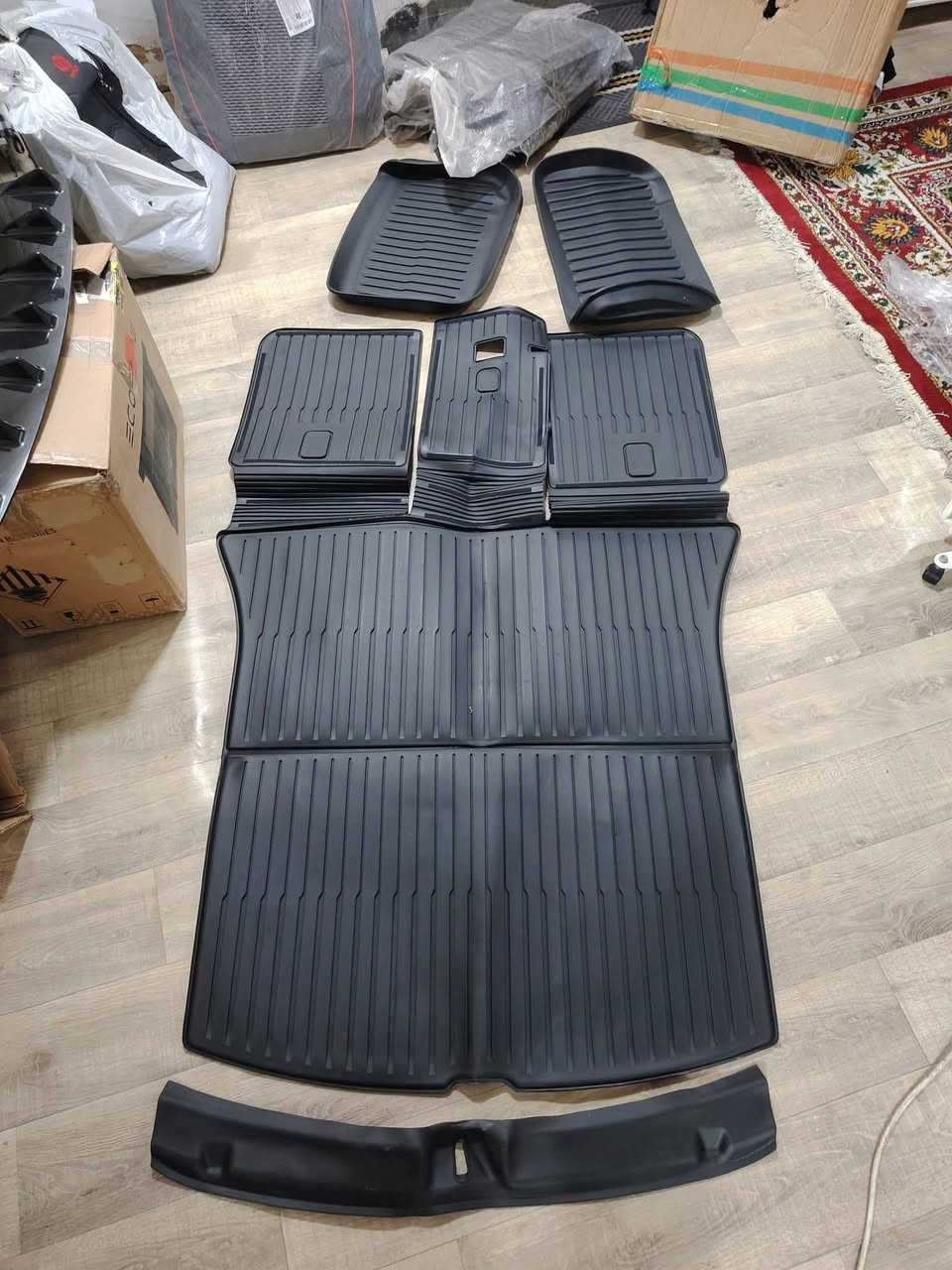 سلام عليكم تتوفر لدينا ارضيات تسلا y موديل 2024-2025
طخم ارضيات كامل للسيارة توجد كمية محدودة 
للأستفسار.. يوجد خدمة توصيل داخل بغداد
***********
