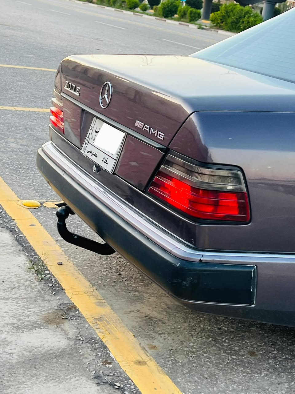 أللهم صلي على محمد وآل محمد 🧿 
مارسدس دب 300 بلاد قبق اسود مديل 1991اصل رقم بغداد 

لون مميز.  بنفسجي 

والله الصور ضالماتها بشوف احلى 

محرك وكير كفاله توني مبدلهن وارد يبان 
شلعه شرط تحفر الكاع 
ترايك 200  

السياره كفاله من كولشي من كولشي عده الصبغ للجماليه
شواصي قواعد مكفولات خياس مابيها ابد 

((شراح تسأل اكولك مكفوله ))

مواصفات فول 1/1 
فتحه شغاله 
كشنات كهرباء 
دبل هورن
 دبل فيتبم 
دبل مروحه
 جام كهربائي
 برده خلفيه شغاله 
كير قفل 🔐 

حداديه زيرو شرط 

......السعر 95 مجال  وكلشي اكو بل سوك حتى ب25 

اسف على الاطاله 
عنوان كربلاء
*********** ابو روان
