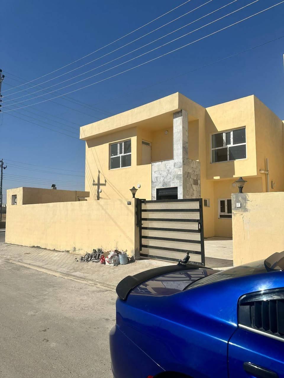 السلام عليكم
#للبيع دار سكني تكريت مجمع سما🏰
#دار زيرو 🏰 فول مواصفات وجاهز للسكن 🏰
#مساحة 250متر 🏠
#واجهة 
#موقع دار جدا مميز ركن على شارعين
#يحتوي الدار على 🏰
#واجهة الدار🏰
#الدار شغل درجه اولا🏤
#غرف نوم عدد 4🛌 🛌
#صالة استقبال  🏰
#صالة وسطية 🏰
#مطبخ 
#كراج للسيارة  🚘🚘
#مجاميع داخلية وخارجية عدد 3
#حمامات داخلية نظام دفن  🛀
#نظام تأسيس غاز دفن 
#نظام 📹
#سطح شتايكر
#حديقة  🌲🌴🌳🌺⚘️
#ابواب خارجيةدرجه اولى
#ابواب داخلية  درجة اولى 
#سيراميك الدار  درجة اولى
#محجل 
#مغاسل 
#السعر190 وبي مجال 
#للاستفسار والتواصل على رقم *********** ☎️
