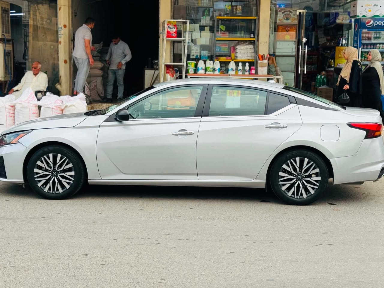 نيسان اولتيما موديل ٢٠٢٤ معارض مراوس اومباما او جارجر السياره شرط برغي ممبدل بيها من امريكا على ايدي قبق صندوك وجاملغ وباب كلير السياره فول فول ماعدا السلايت بصمه تشغيل عن بعد كشن سايق كهرباء مري قلاب نقاط عمياء تحديد مسار سياقه ذاتيه رادرات ماشيه ٦٠ كلشي بسمي وباقي التفاصيل اتصل ونتفاهم *********** او ***********
