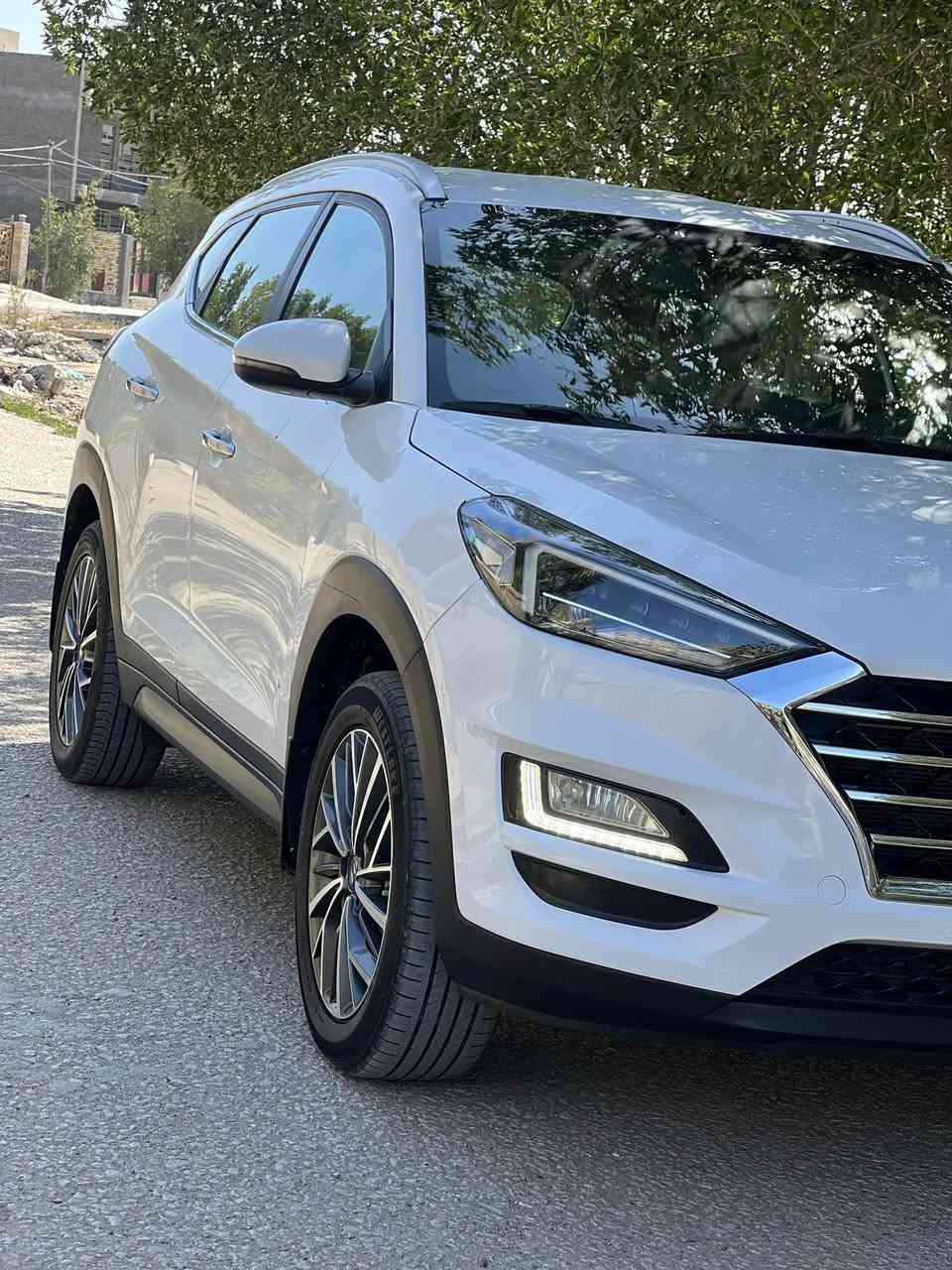 السلام عليكم 
توكسان خليجي فول عده البنراما
موديل 2019 السياره بيه دعاميه اماميه امبدله نفس الون شركه وبيه شبر كارت باب السايق ولباقي كفاله من الصبغ  سياره جاهزه للخير من كلشي السعر  190  وبيه مجال بسيط 
مكاني بابل الاسكندريه قرب الدله 
الاستفسار ***********
