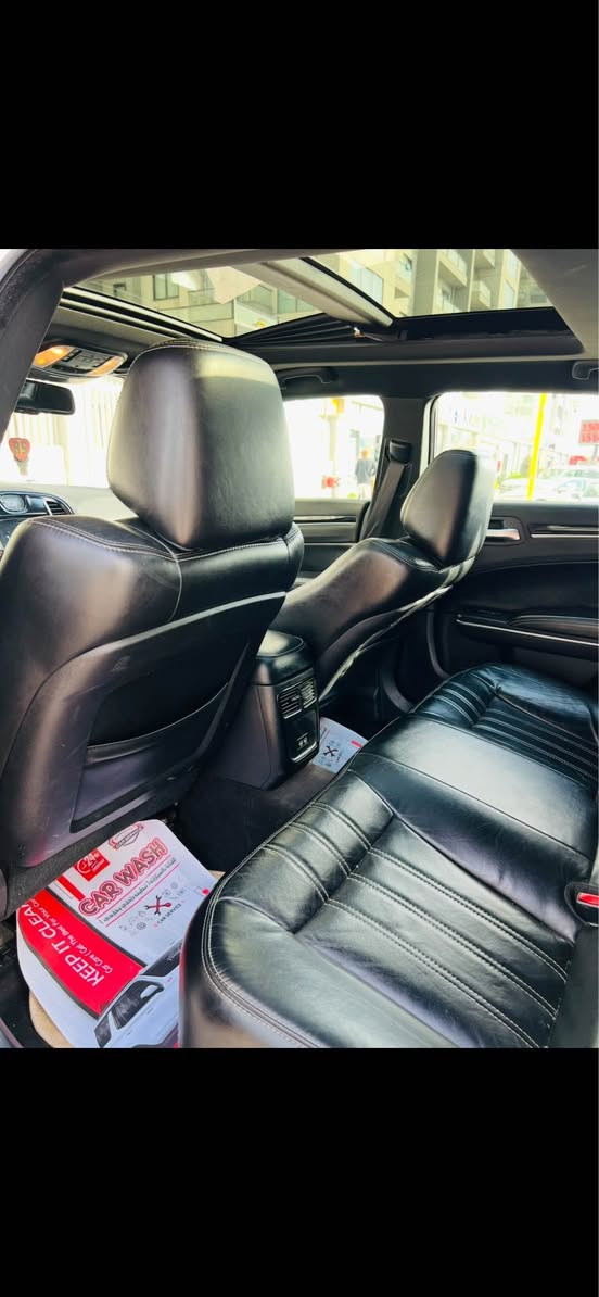 السلام عليكم للبيع کرایسلر S300موديل 2018 کندي كلين 
المواصفات
کوشنات جلد 
کوشنات حار
سویچ بسمە + شغال
ميمۆری کوشن
کامێرای دوارة + حساسات
گير و مەکینە بشرط
سنوية جديد لحد  2029
تحویل غرامە بشرط
بجم عريض S 
ماشي 66 ميل حقيقي 
سيارة بدون مصرف جديدة 
ملاحظة :: 
بيه فقط شبرين صبغ 
سعر 288 ومجال مكان سيارة كركوك 

📞
*********** كركوك, العراق
